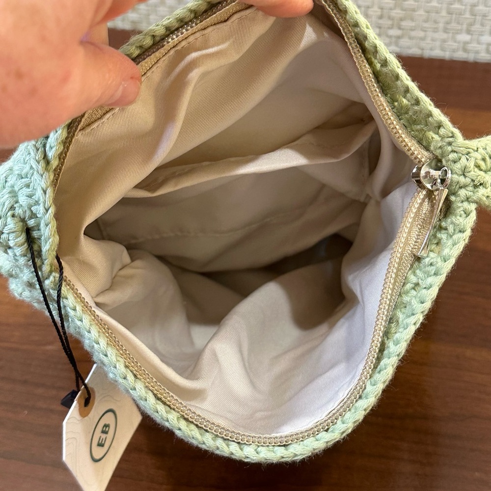 🌟HP🌟Crocheted Green Square Sunflower  Crossbody Bag by Earthbound Trading Co. - Picture 4 of 9